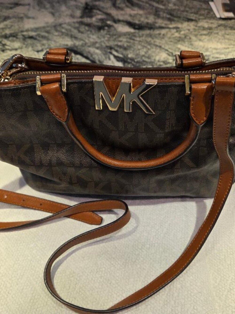 Michael Kors Authentic Florence Bag  (like new)